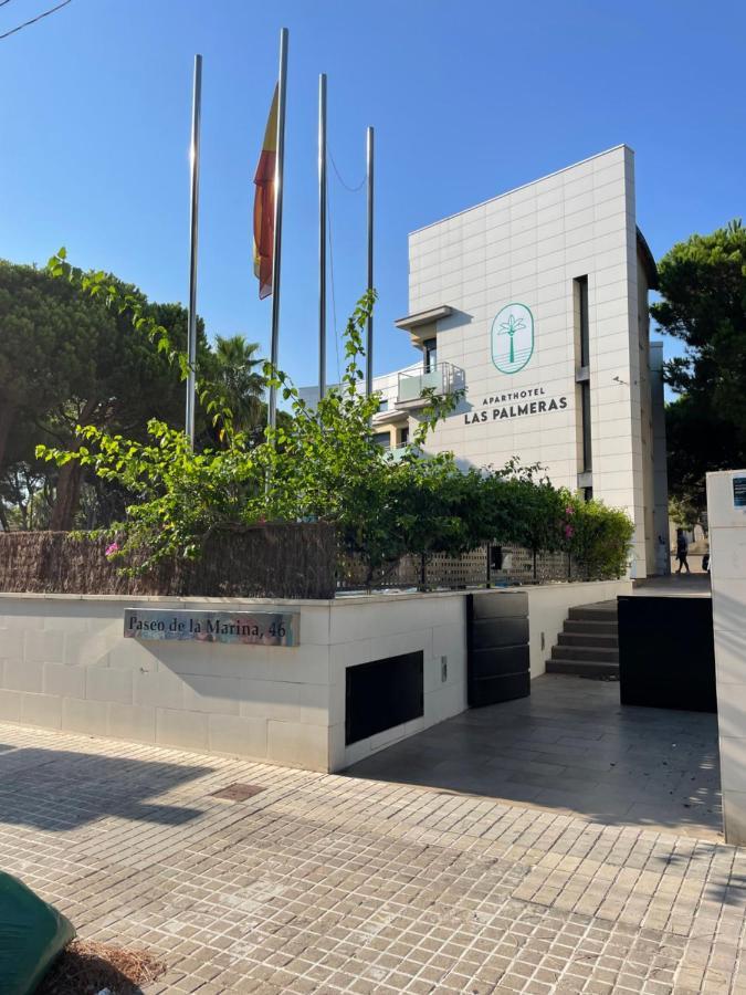 Aparthotel Las Palmeras كاستيلديفيلس المظهر الخارجي الصورة