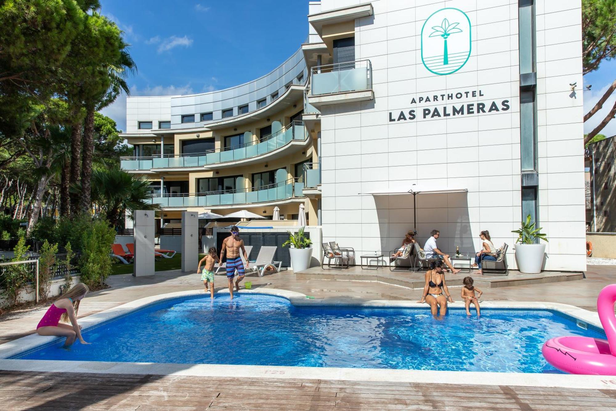 Aparthotel Las Palmeras كاستيلديفيلس المظهر الخارجي الصورة